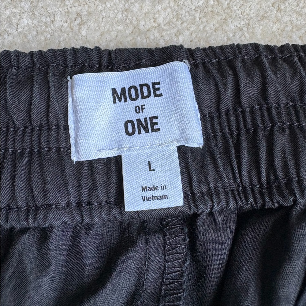 Black Cargo Pants with Adjustable Waist and Durable Material - Picture 4 of 6